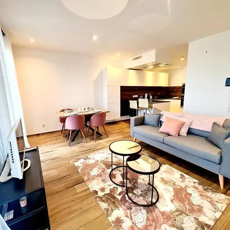 Sophisticated 2br W Terrace&parking Spaces Lussemburgo