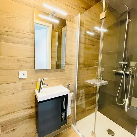Sophisticated 2br W Terrace&parking Spaces Appartamento *